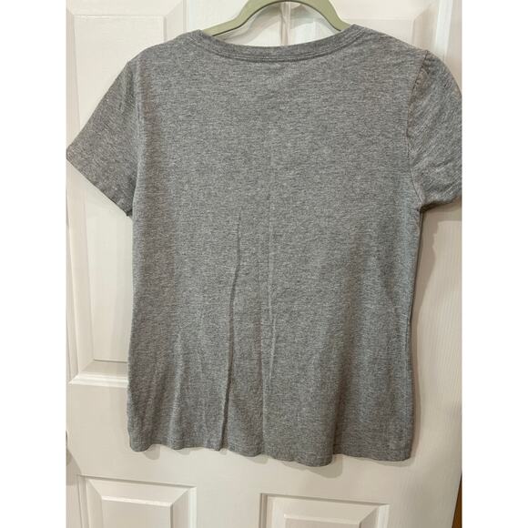 Disney Mickey and Minnie Kiss Heart red and black t shirt - Picture 4 of 4